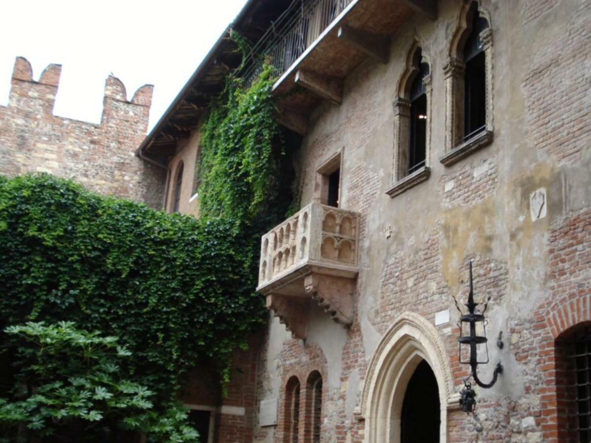 ديسينسانو ديل غاردا B&B Desenzano Paradise المظهر الخارجي الصورة